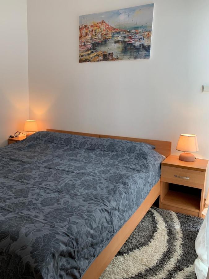 Apartments Mat โนวาลยา ภายนอก รูปภาพ